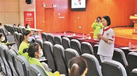 青春志愿行，助力讀懂中國——2021年讀懂中國國際會議廣州青年志愿者全面上崗服務